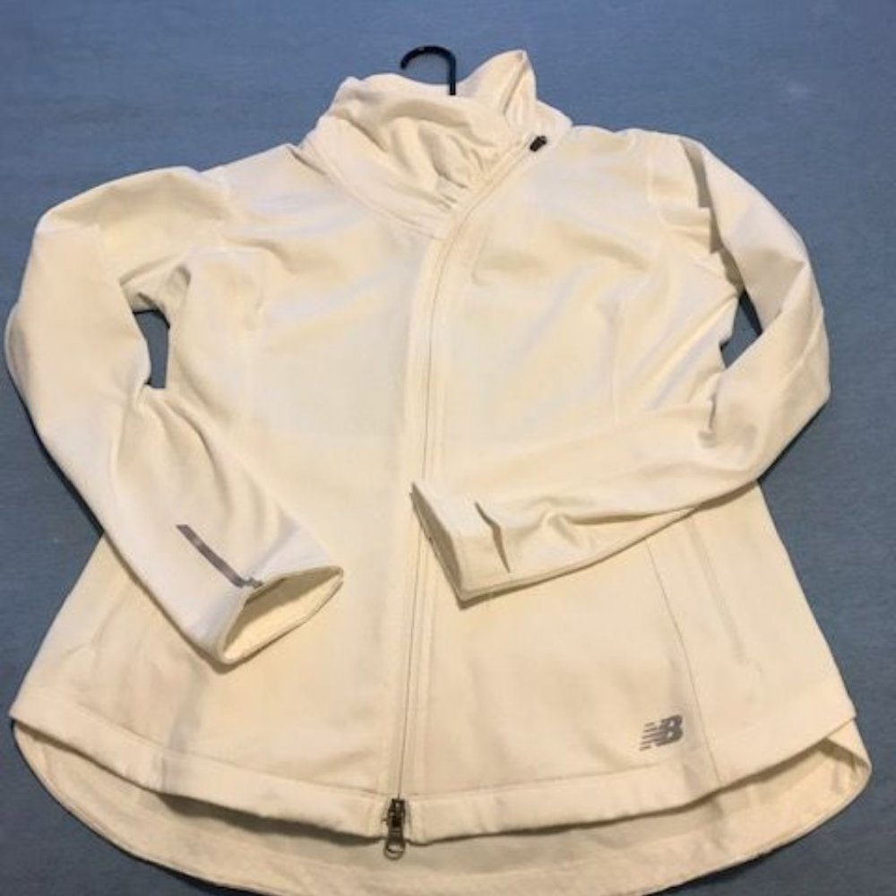 New Balance womans Achieve Active Jacket size L